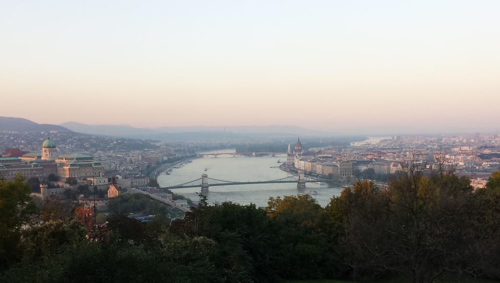 Great Buda Apartman Budapest Esterno foto